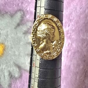 Vintage-Inspired Gold Cameo Ring